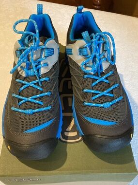 NIB Rare Marshall Hiking Shoes Raven/Swedish Blue US 9.5